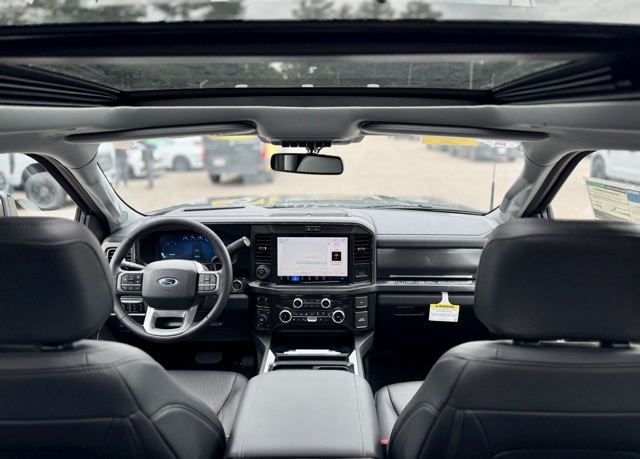 2025 Ford F-350 Lariat photo 25
