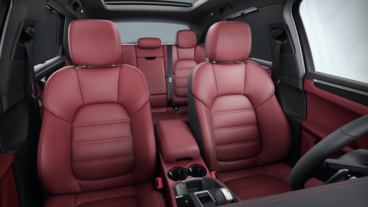 2026 Porsche Macan S photo 11