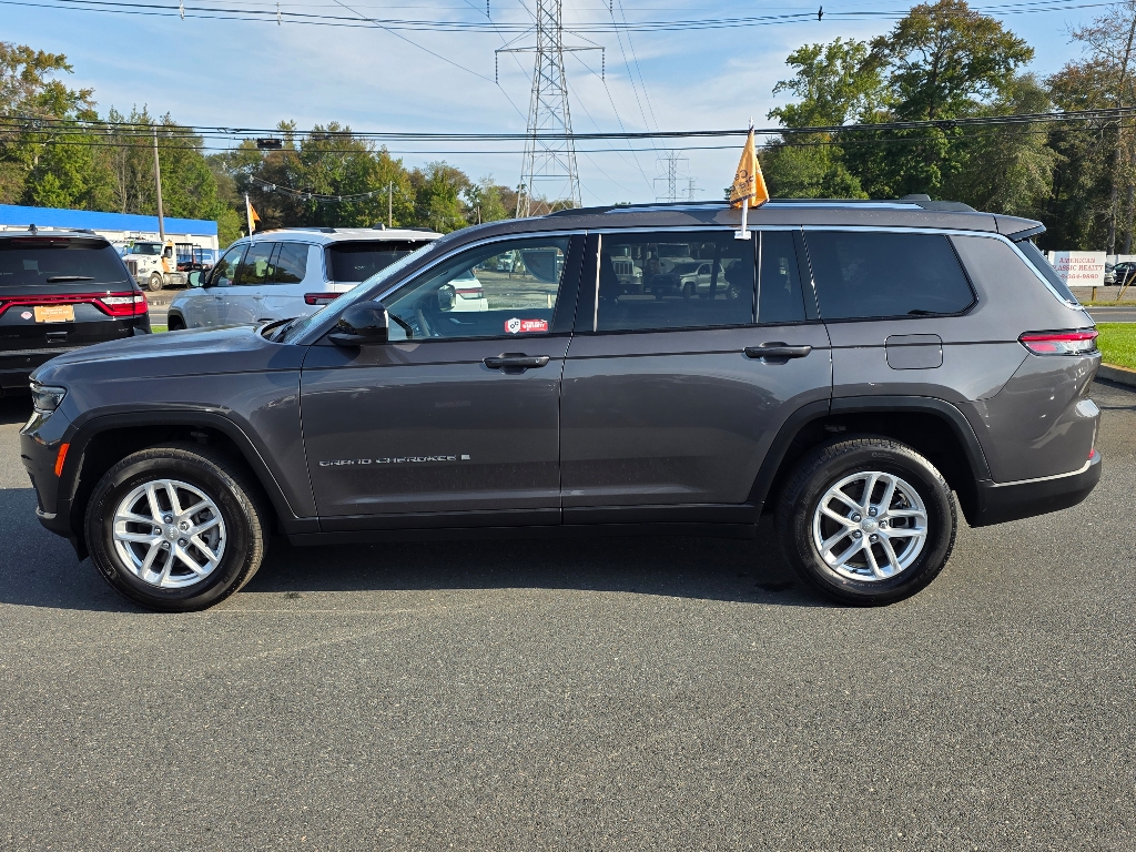 2023 Jeep Cherokee Laredo photo 8
