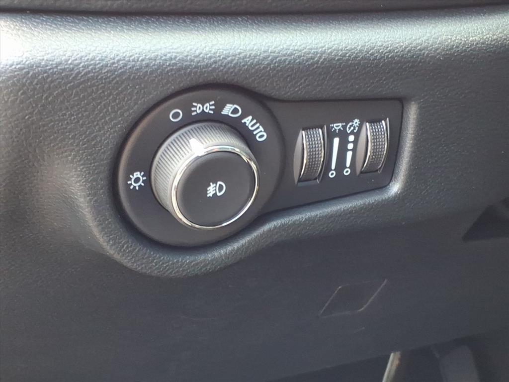 2026 Chrysler Pacifica Limited photo 4