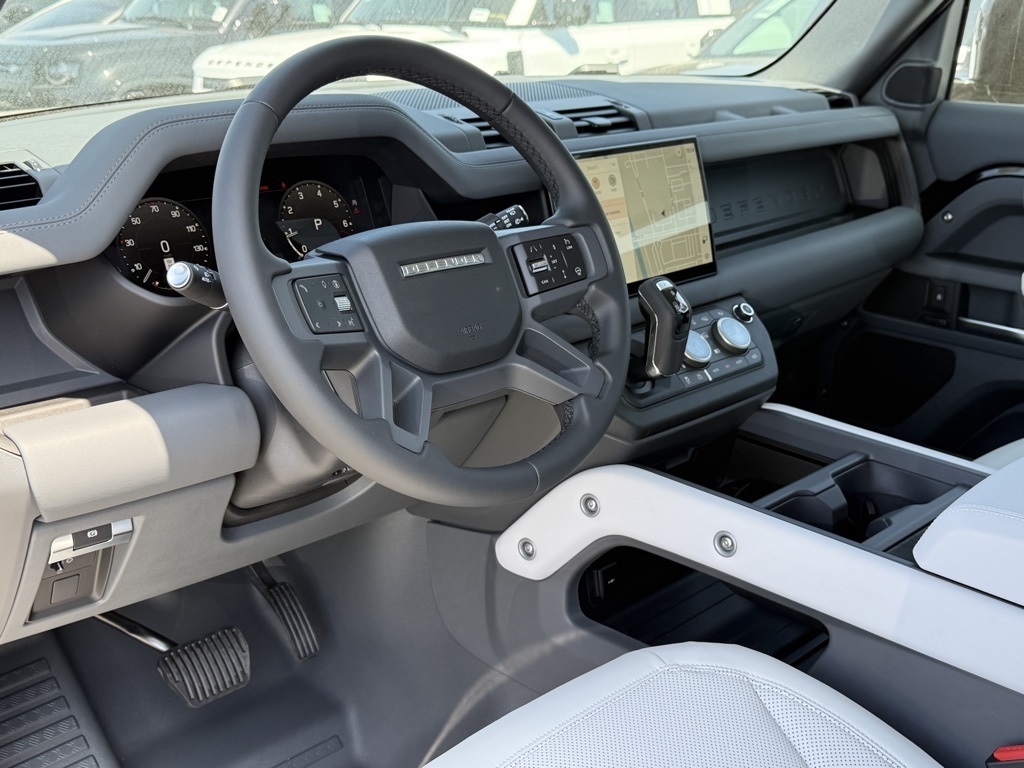 2025 Land Rover Defender 90 X-Dynamic SE photo 20