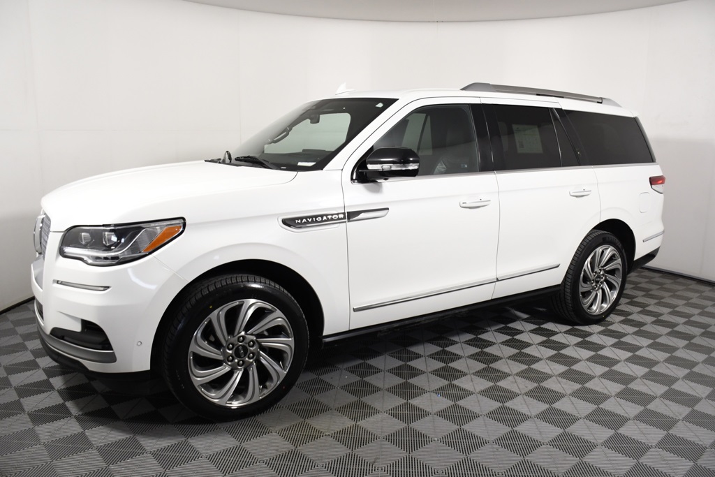 Used 2023 Lincoln Navigator Reserve with VIN 5LMJJ2LGXPEL13651 for sale in Richfield, Minnesota