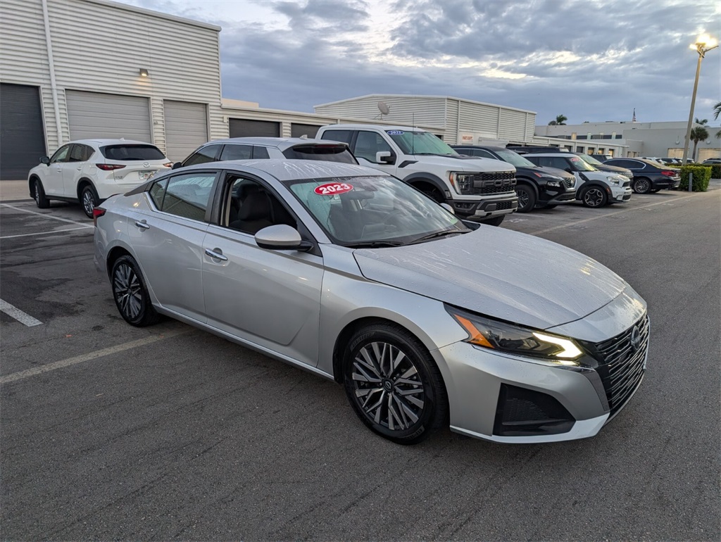 2023 Nissan Altima SV