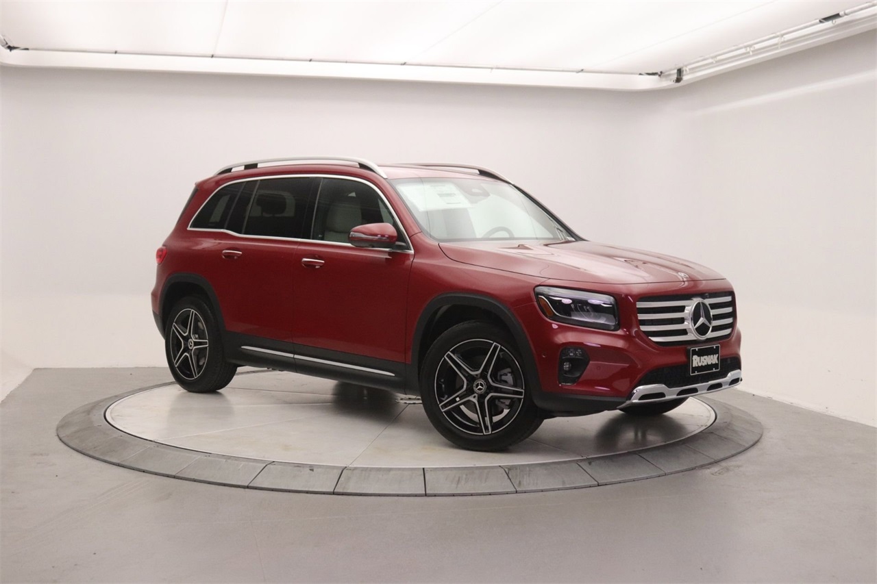 2026 Mercedes-Benz GLB GLB 250's photo