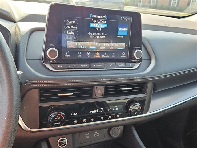 2023 Nissan Rogue SV photo 14