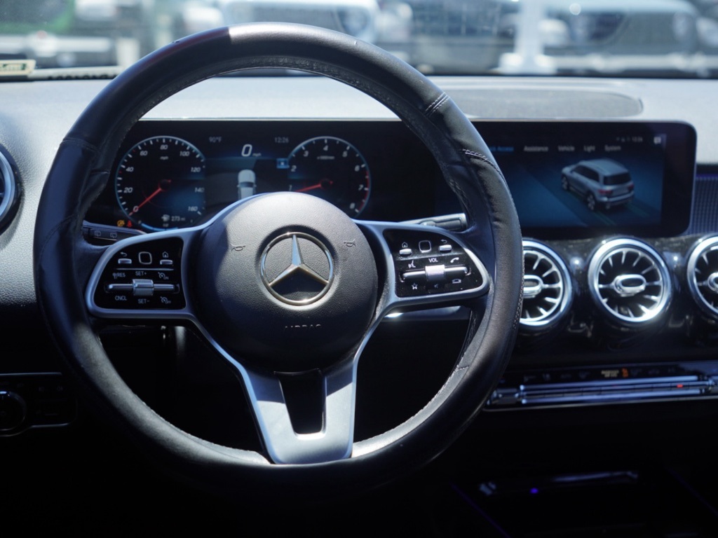 2020 Mercedes Benz GLB 250 photo 28