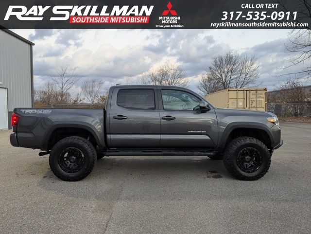 2018 Toyota Tacoma TRD Off-Road photo 3