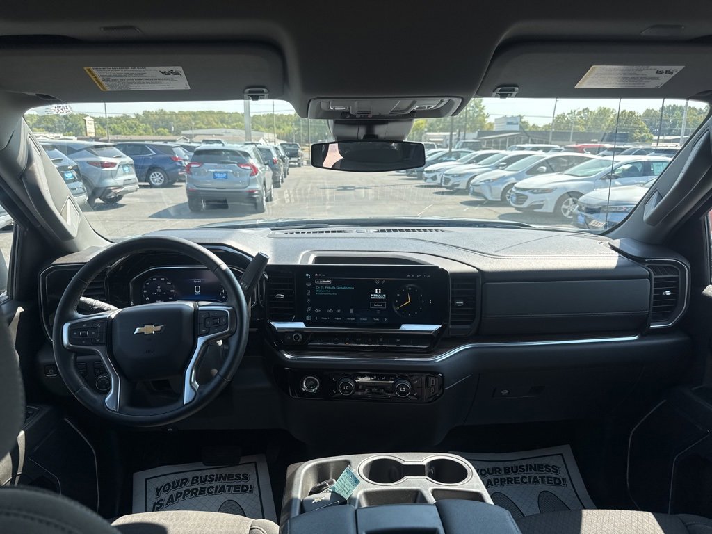 2024 Chevrolet Silverado 1500 LT photo 17