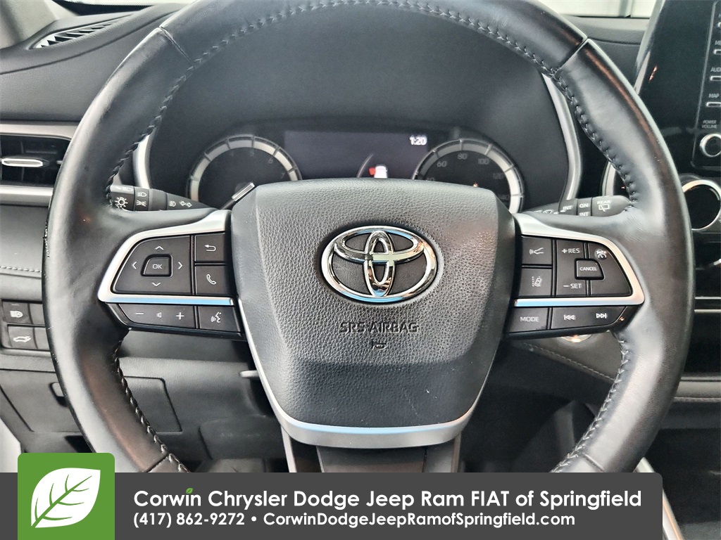 2022 Toyota Highlander XLE photo 21