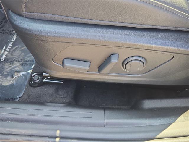 2026 Hyundai Santa Cruz SEL photo 12
