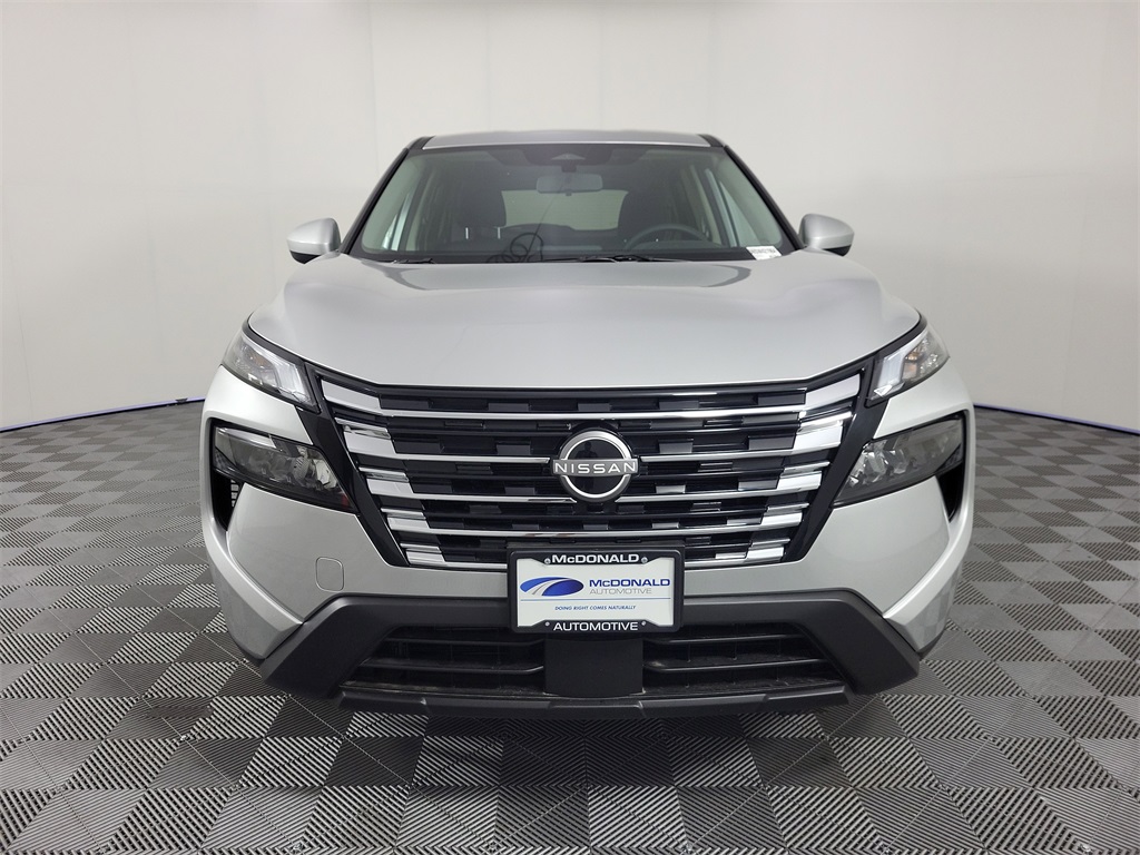 2025 Nissan Rogue SV AWD photo 4