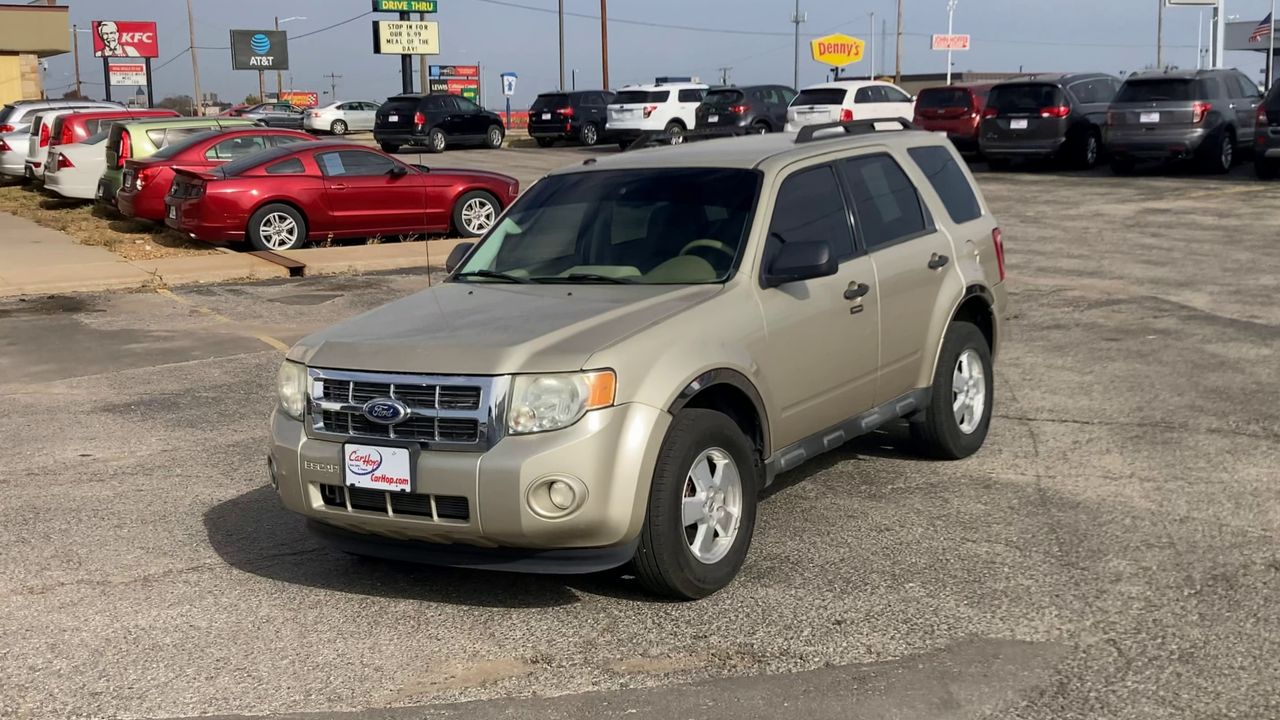 2011 Ford Escape XLT photo 3