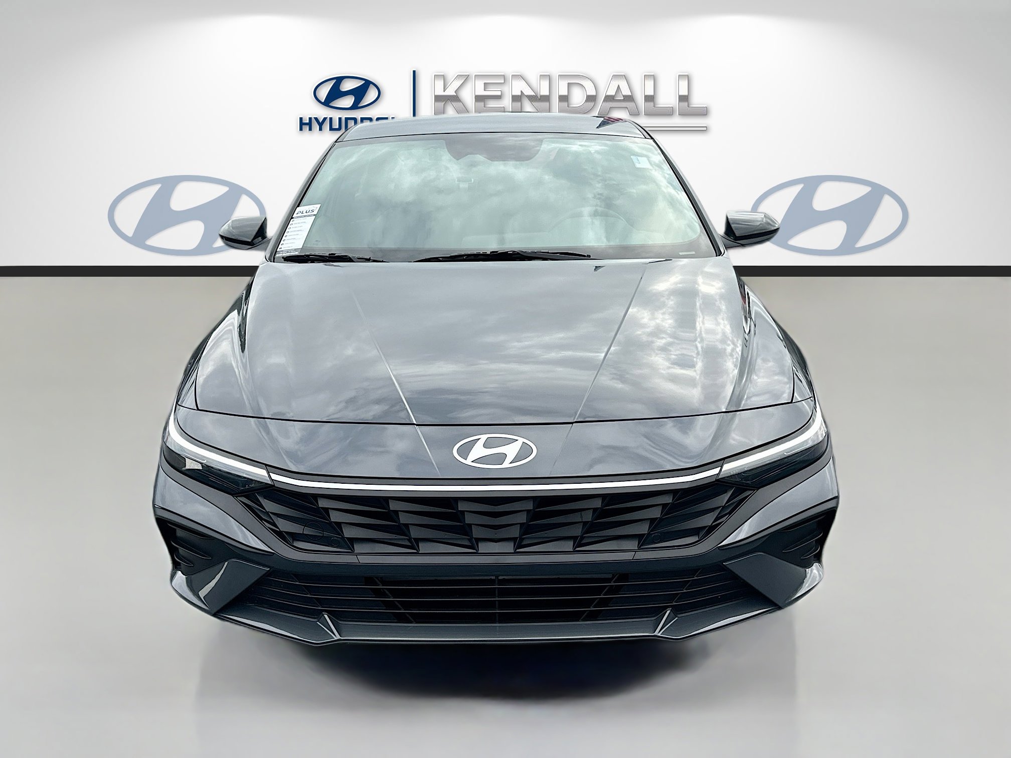 2025 Hyundai Elantra SEL Sport photo 2