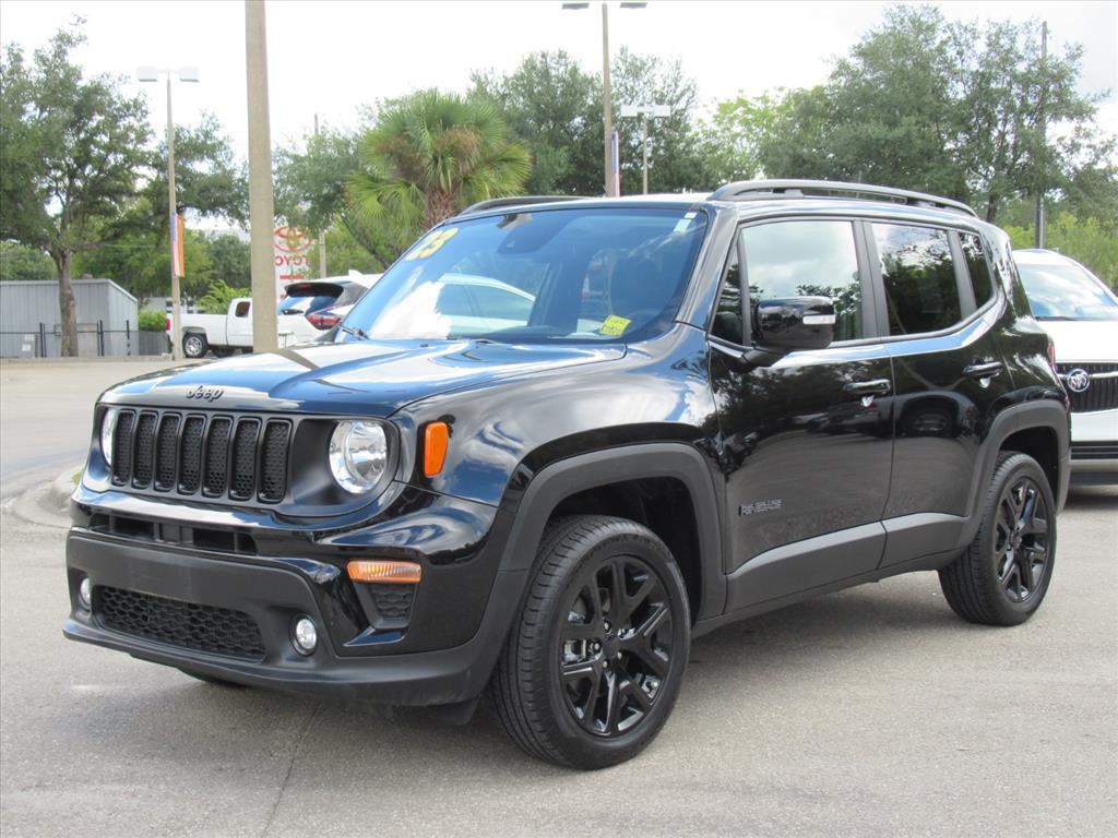 2023 Jeep Renegade Altitude photo 3