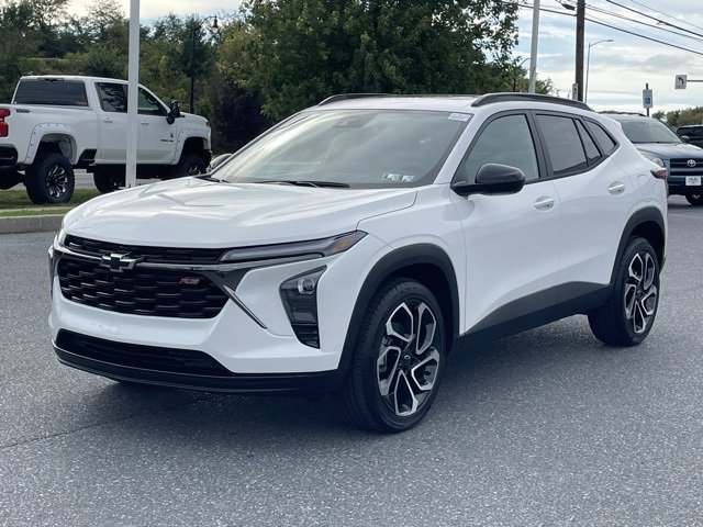 2025 Chevrolet Trax photo 3