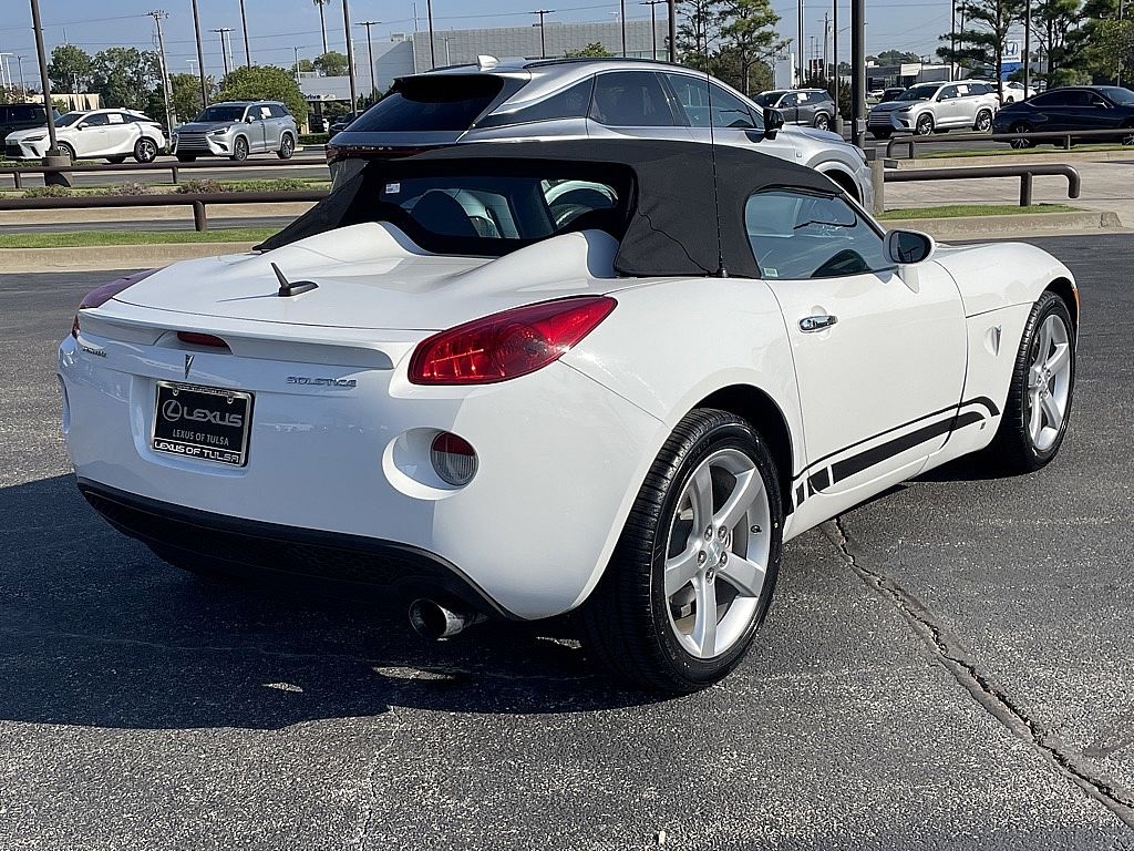 2008 Pontiac Solstice Base photo 3