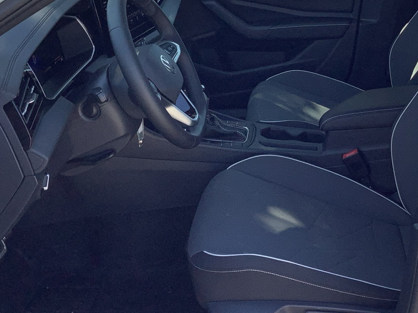 2025 Volkswagen Jetta Sport photo 21