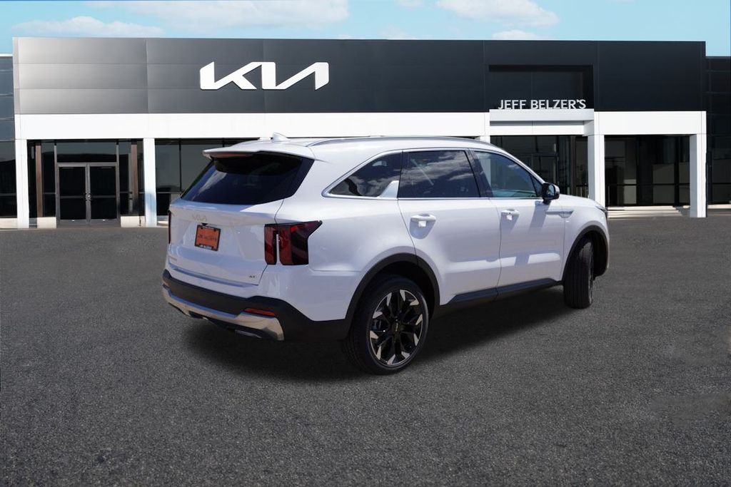 2026 Kia Sorento EX photo 3
