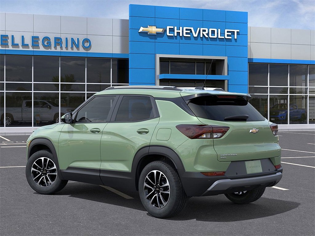 2026 Chevrolet Trailblazer LT photo 2