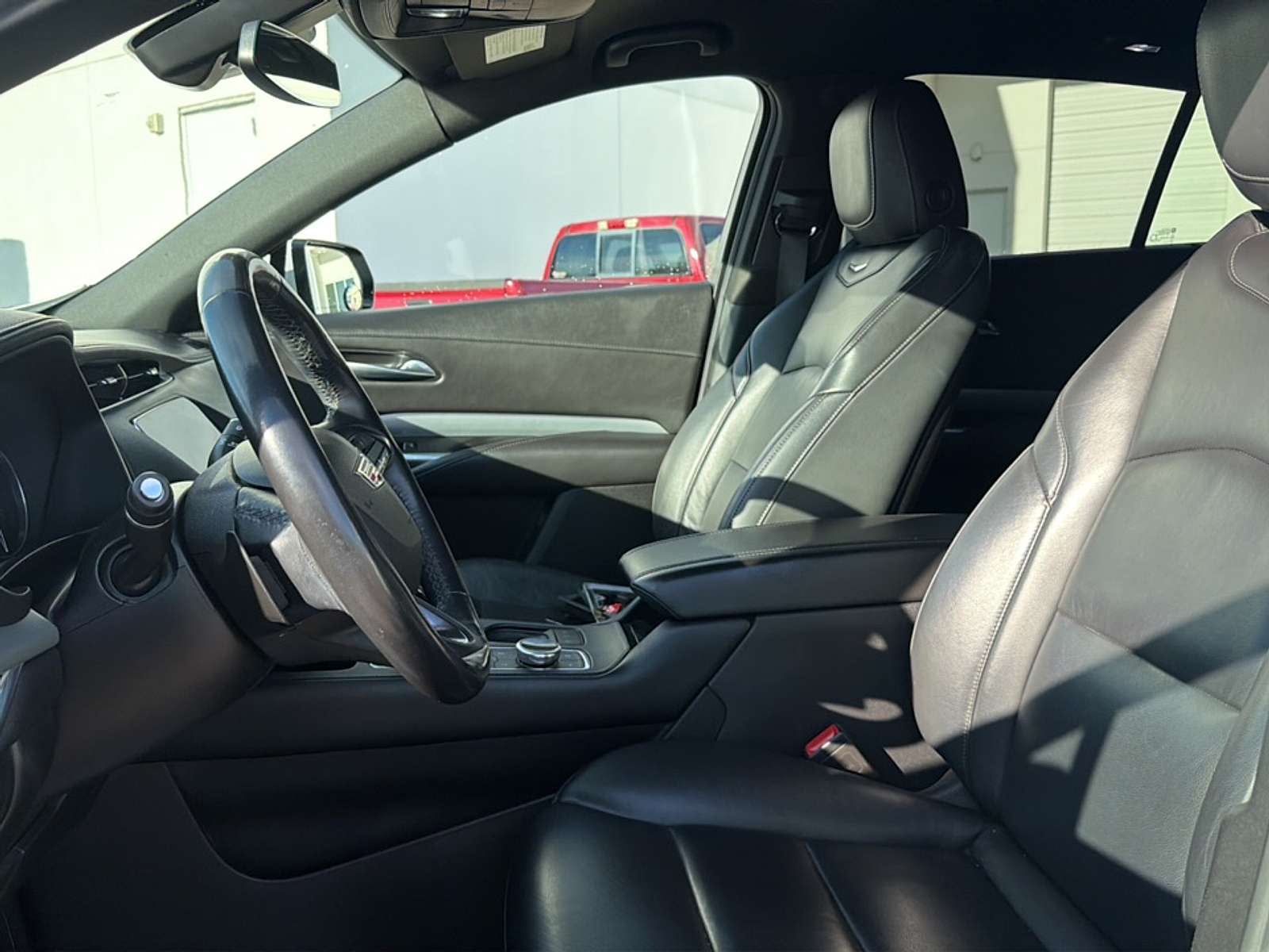 2022 Cadillac XT4 Premium Luxury photo 2