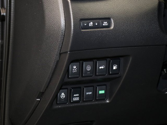 2018 Nissan Rogue SL photo 25