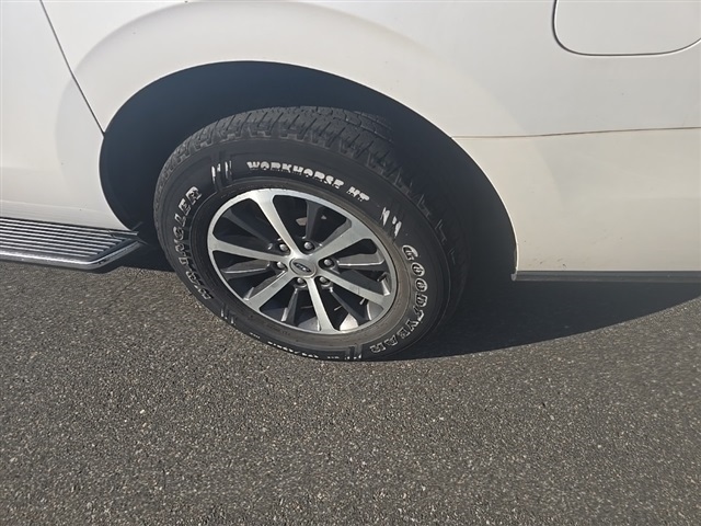 2019 Ford Expedition MAX XLT photo 15