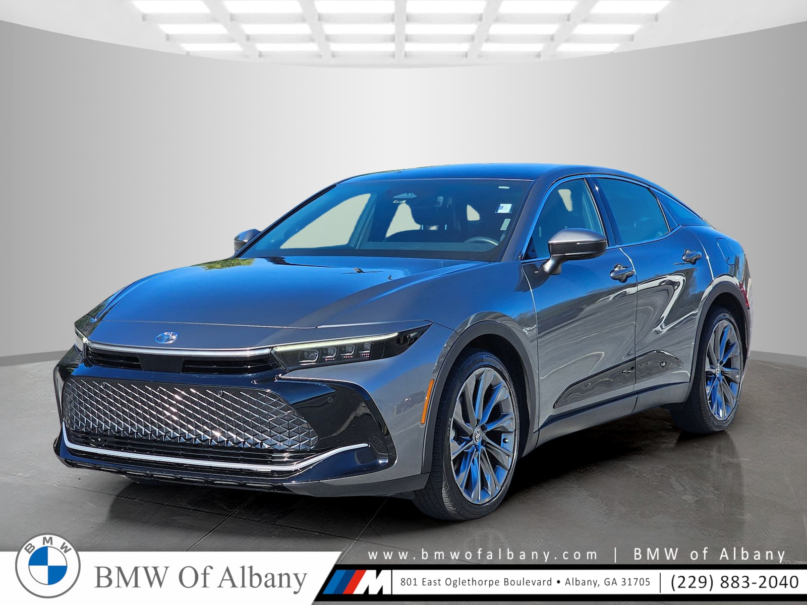 2024 Toyota Crown Limited's photo