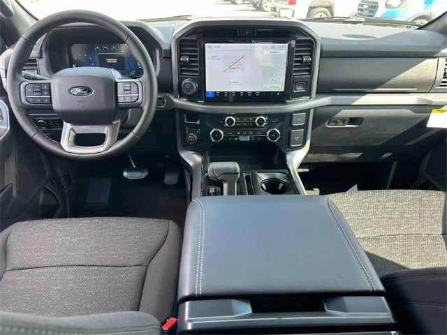 2025 Ford F-150 XLT photo 5