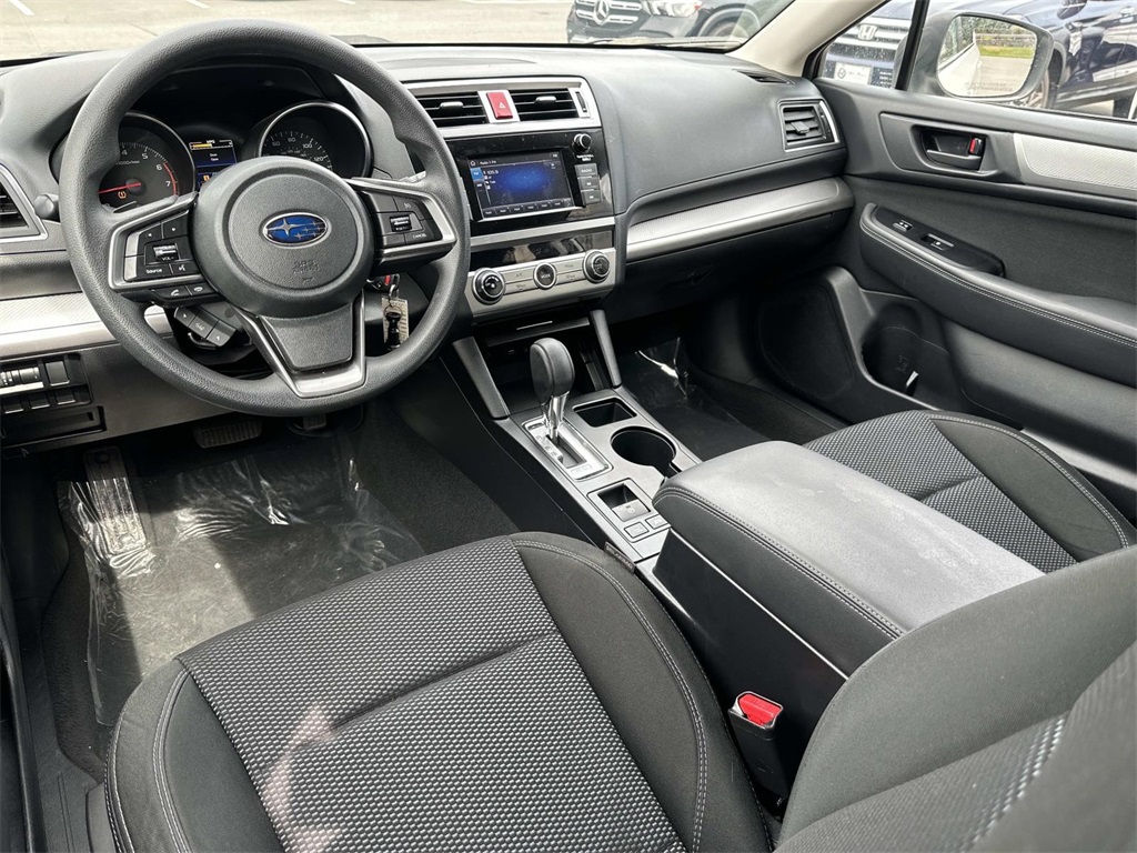 2018 Subaru Outback 2.5i photo 2