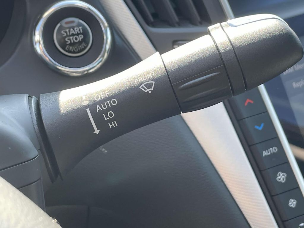 2022 Infiniti Q50 LUXE photo 18