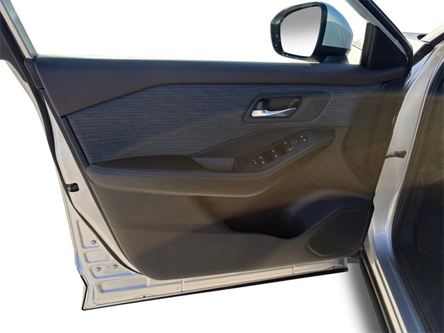 2023 Nissan Rogue SV photo 17