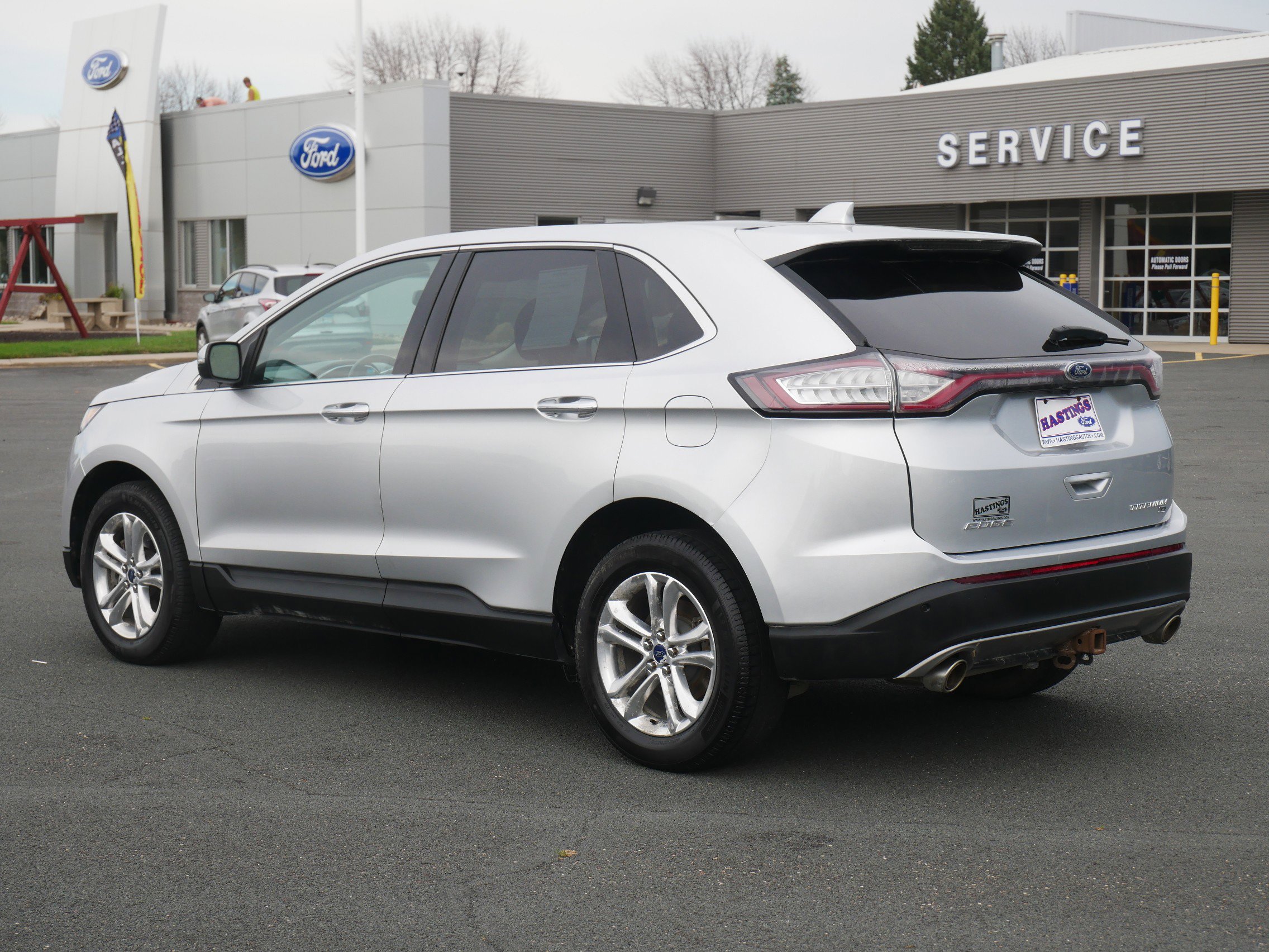 2016 Ford Edge Titanium photo 2