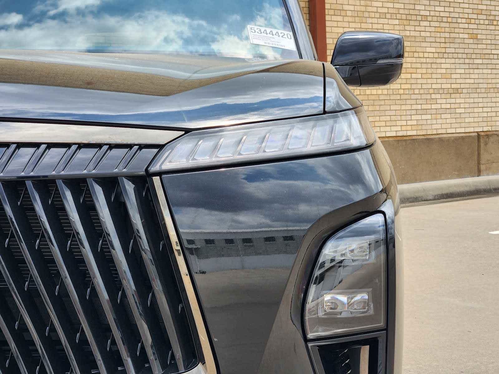 2025 Infiniti QX80 photo 5