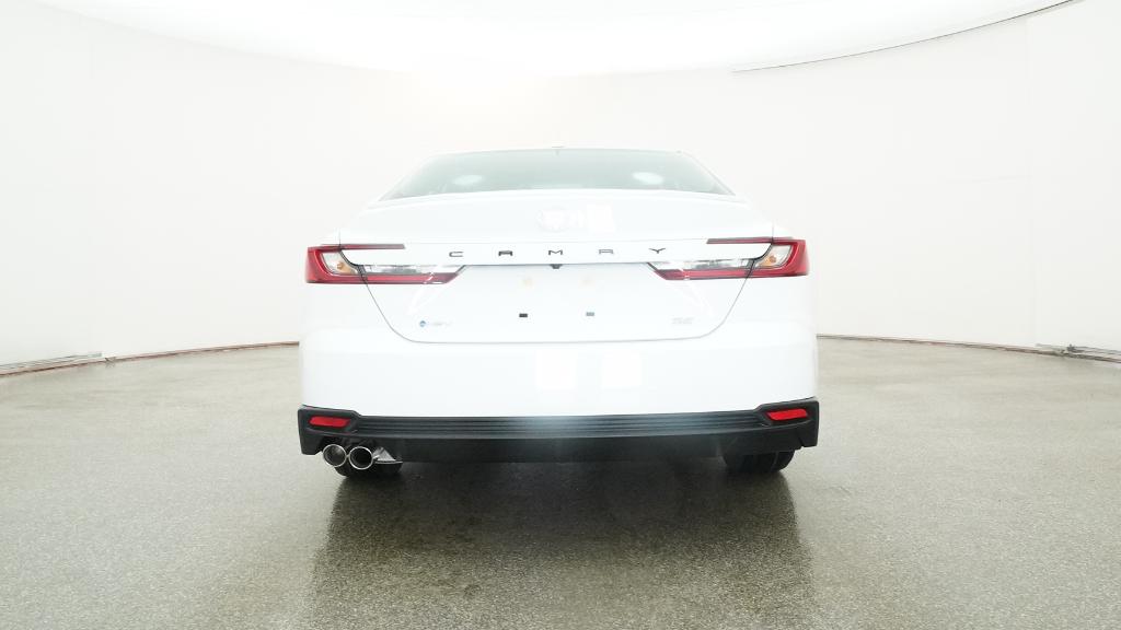 2025 Toyota Camry SE photo 3