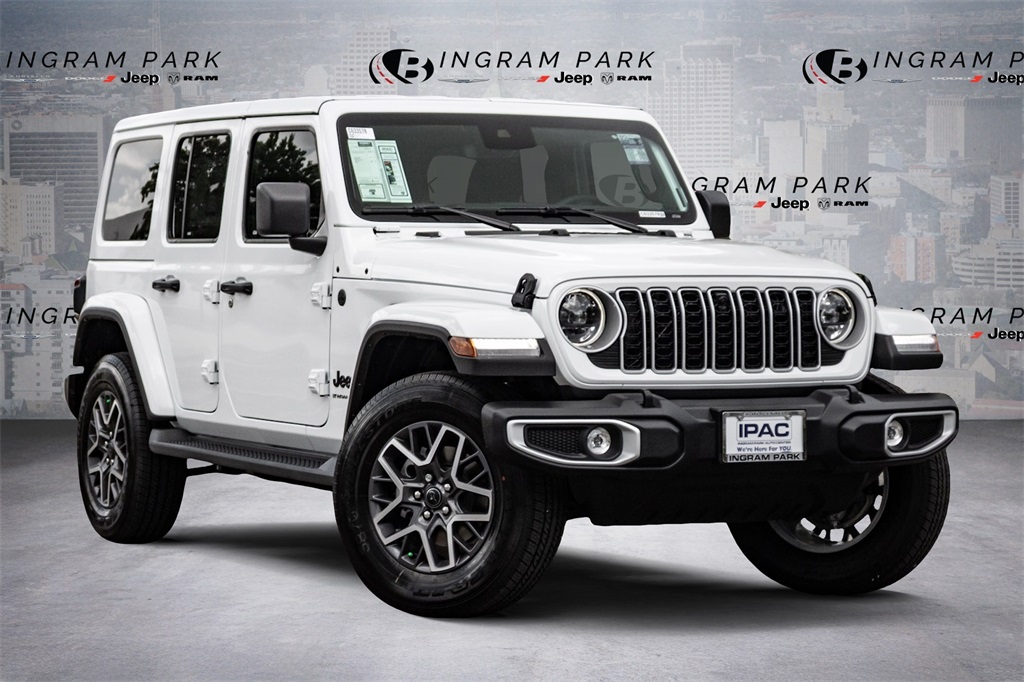 2025 Jeep Wrangler 4-Door Sahara's photo