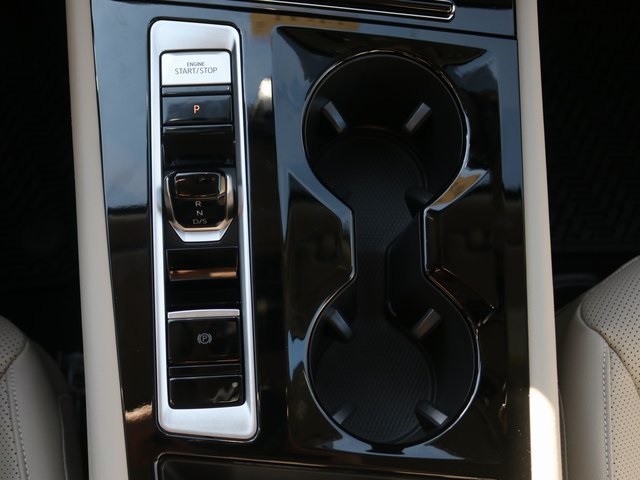 2026 Volkswagen Atlas SE Technology photo 17