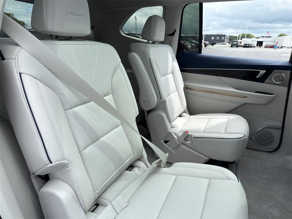 2026 Buick Enclave Avenir photo 36