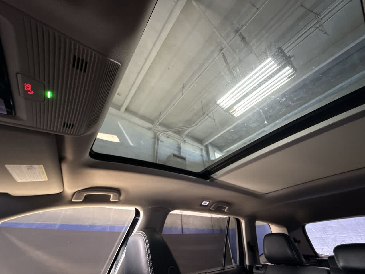 2024 Volkswagen Atlas SE Technology photo 14