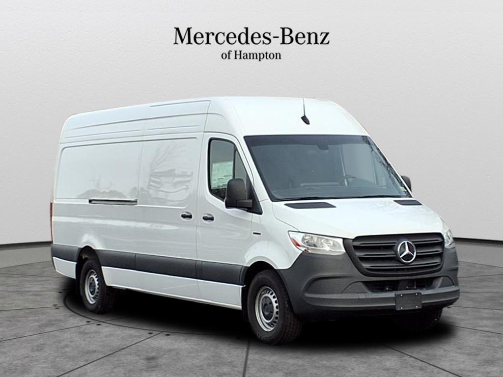 2024 Mercedes-Benz eSprinter Cargo Van Base's photo