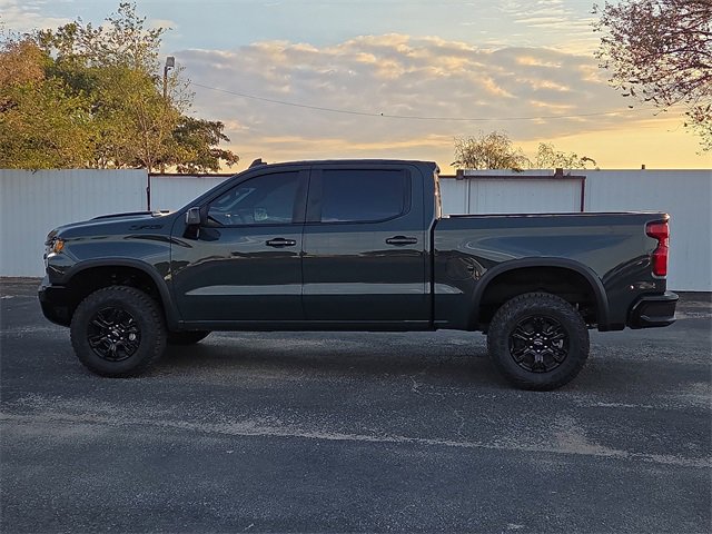 2026 Chevrolet Silverado 1500 ZR2 photo 2
