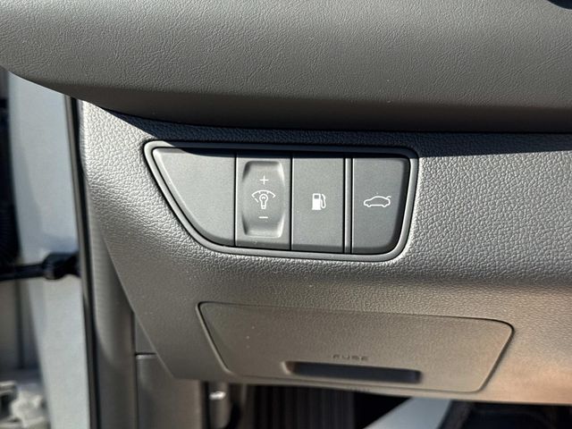2025 Genesis G70 2.5T photo 29