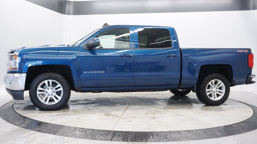 Used 2017 Chevrolet Silverado 1500 LT with VIN 3GCUKRECXHG215234 for sale in Coon Rapids, Minnesota