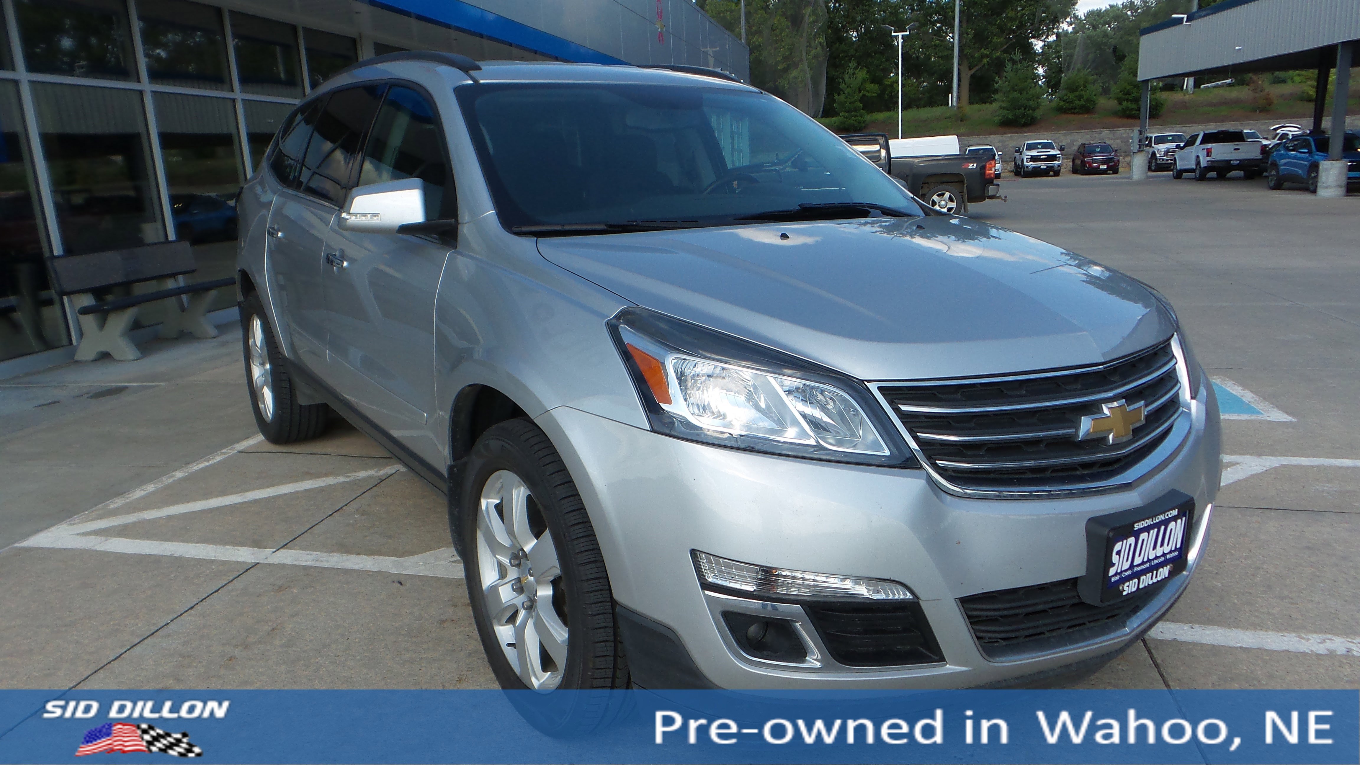 2017 Chevrolet Traverse 1LT photo 7