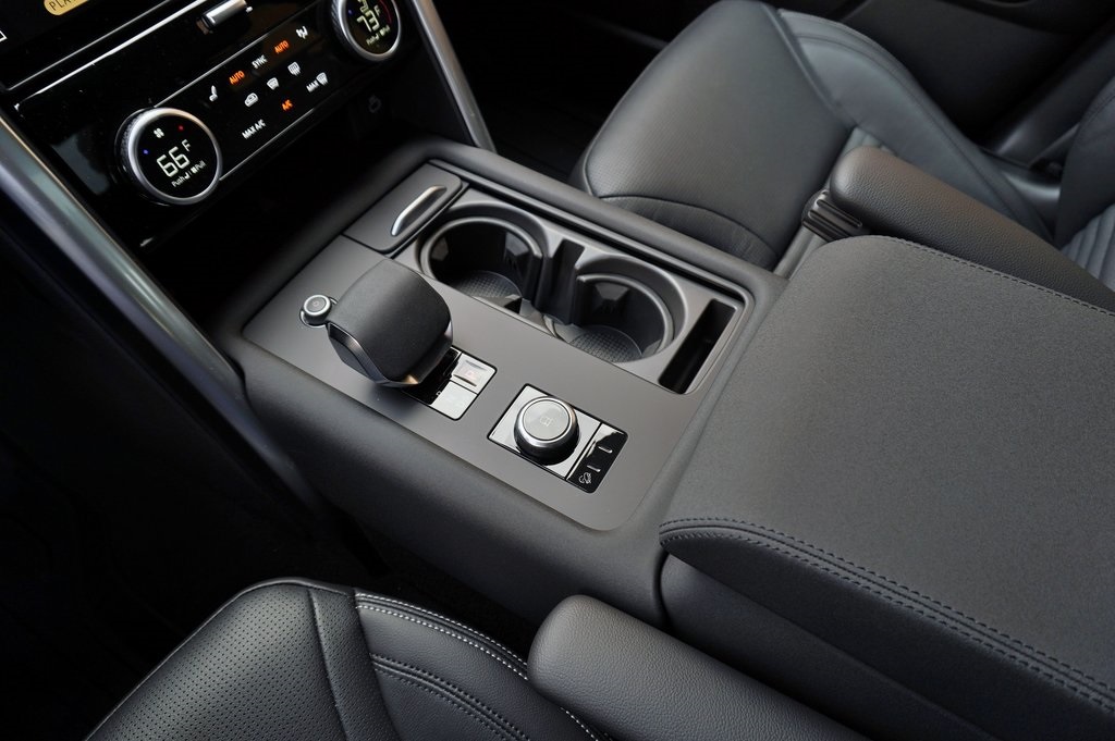 2025 LAND ROVER DISCOVERY - Image 29