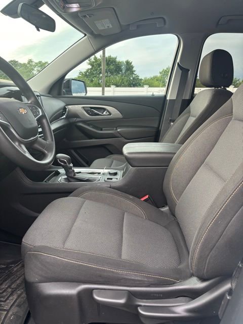 2021 Chevrolet Traverse LS photo 11