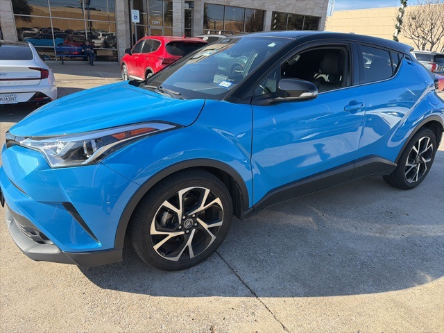 2019 Toyota C-HR Limited's photo