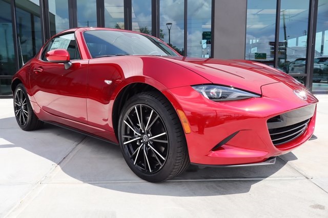 2025 Mazda MX-5 Miata RF Grand Touring's photo