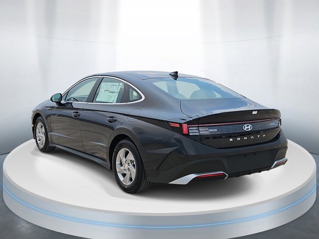 2025 Hyundai Sonata SE photo 3