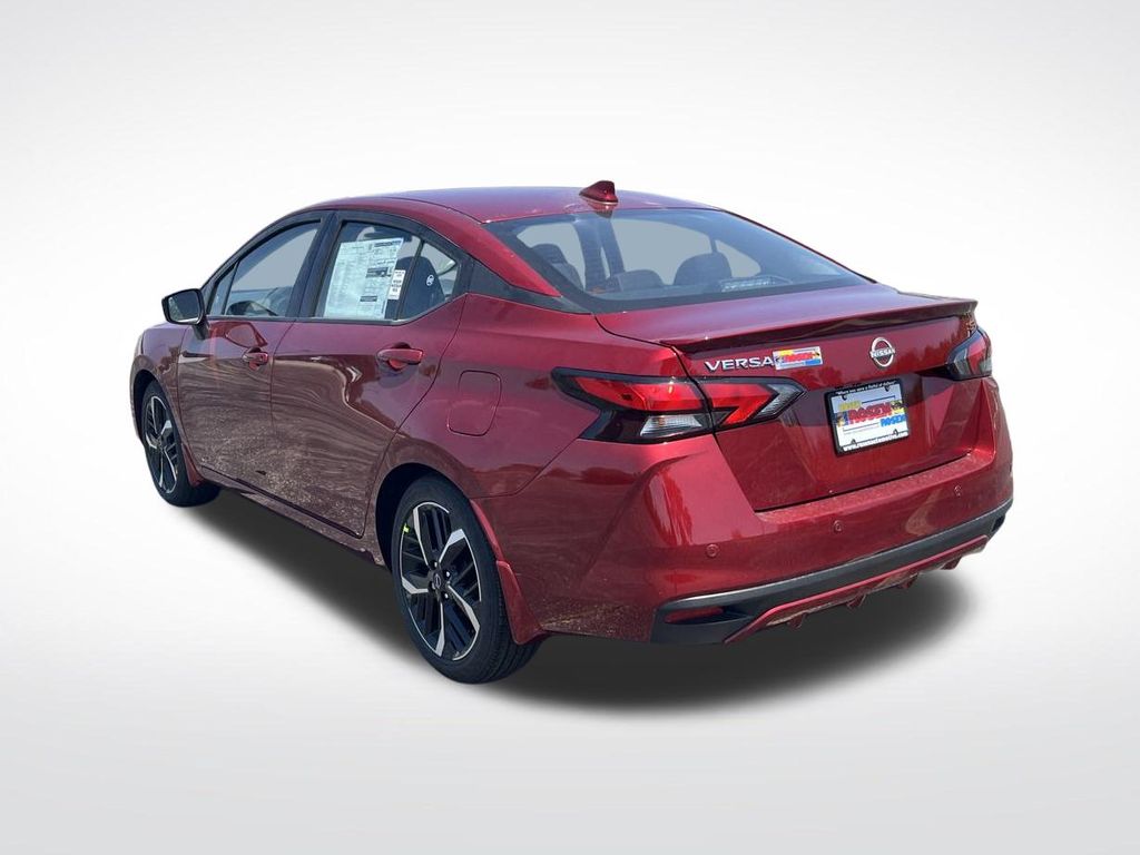 2025 Nissan Versa SR photo 3