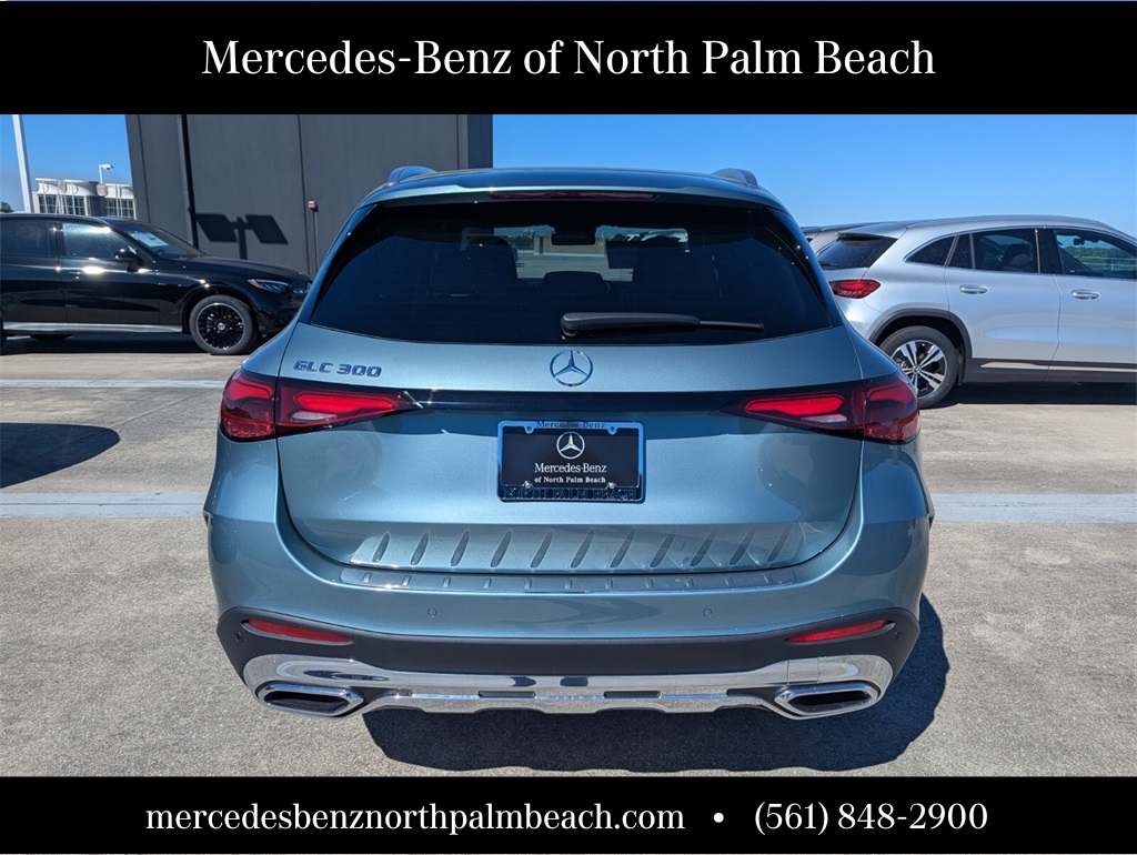 2026 Mercedes Benz GLC 300 photo 4